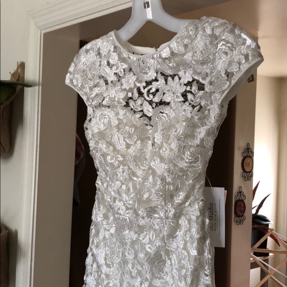 Wedding gown